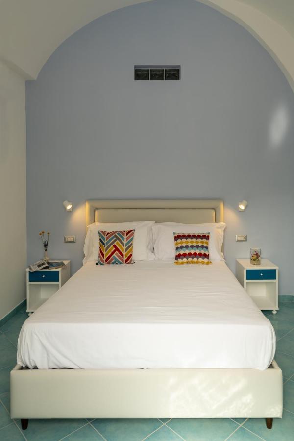 Grecale - Amazing Apartment With Patio And Sea View 马奥莱 外观 照片