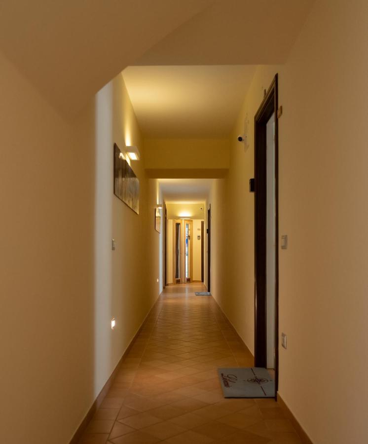 Grecale - Amazing Apartment With Patio And Sea View 马奥莱 外观 照片